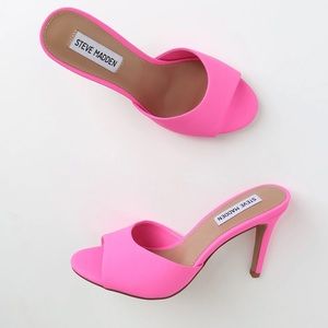 Pink “Erin” Steve Madden sandals
